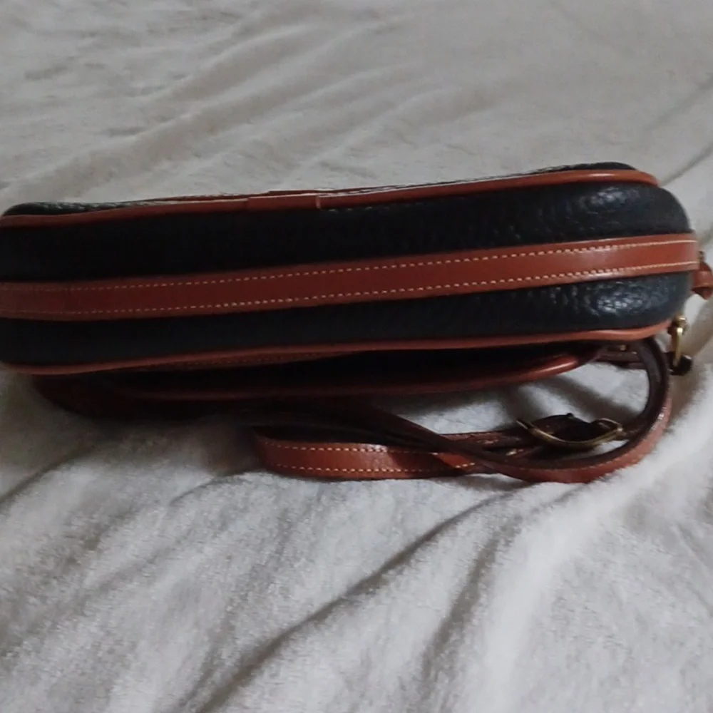 Dooney & Bourke Pebbled Leather Black/ Brown Leather Crossbody - Picture 8 of 11